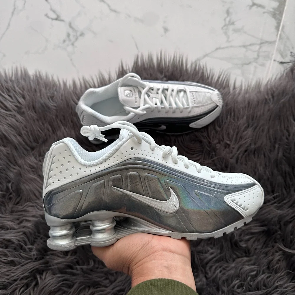 Nike Shox R4 - Picture 5 of 12